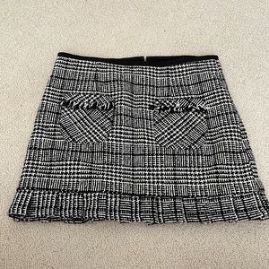 Tweed mini skirt